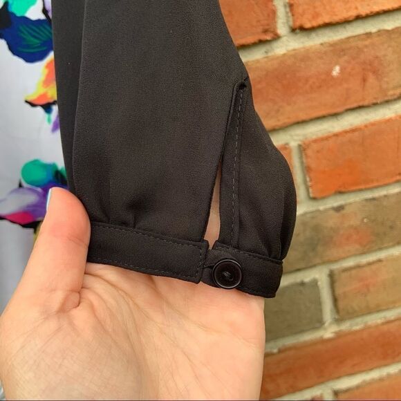 𝅺Peter Nygard Sheer Floral Long Sleeve Blouse - Picture 5 of 7